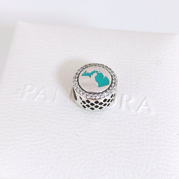 Pandora Michigan Map Lakes Exclusive Bead Charm S925 Silver with box - Picture 5 of 8